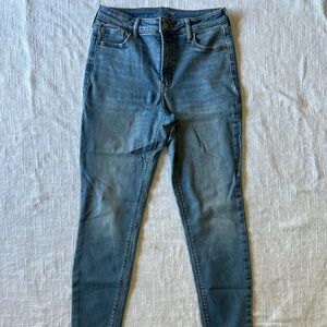 American Eagle: Stretch Mom Jeans (Size 8)